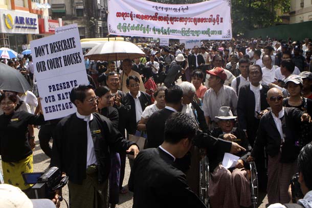 Lawyers stage a demonstration in downtown Rangoon on Wednesday morning to protest the sale of colonial courthouse buildings to hotel consortiums. (PHOTO: Irrawaddy)