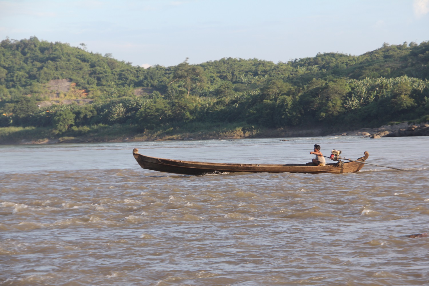 A boat in Myitsone.(Photos: Nan Lwin Hnin Pwint / The Irrawaddy)