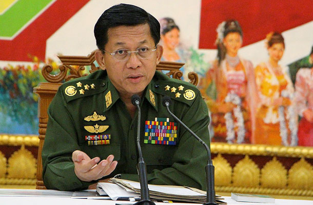Myanmar's army chief Senior General Min Aung Hlaing addresses reporters during a news conference at the Defence Ministry in Naypyitaw September 21, 2015. (Photo : REUTERS