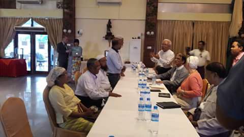 Arakan State Advisory Commission members meet with Arakanese community leaders on Nov. 16 in Sittwe. (Photo: RMC / Facebook)