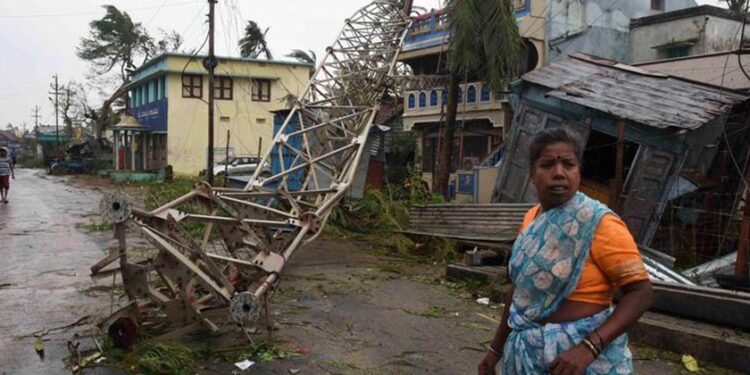 Cyclone Kills Five In Eastern India, Leaves Thousands Without Power