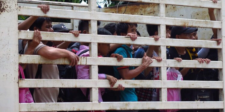 Hundreds of Myanmar Workers Arrested by Thai Police in Mahachai