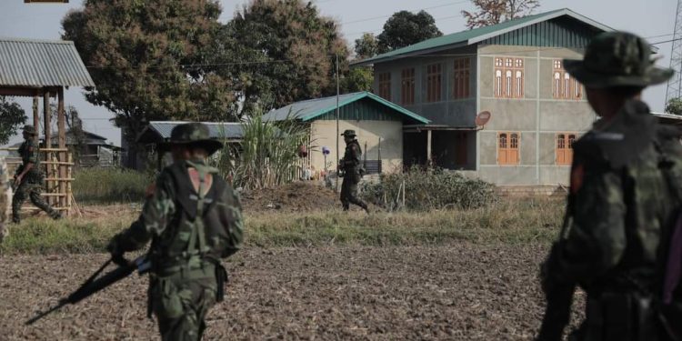 Myanmar Junta Shells Own Troops, ‘Killing 5’ in Shan State