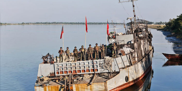 Arakan Army Penetrates Myanmar Junta Naval Base in Rakhine State